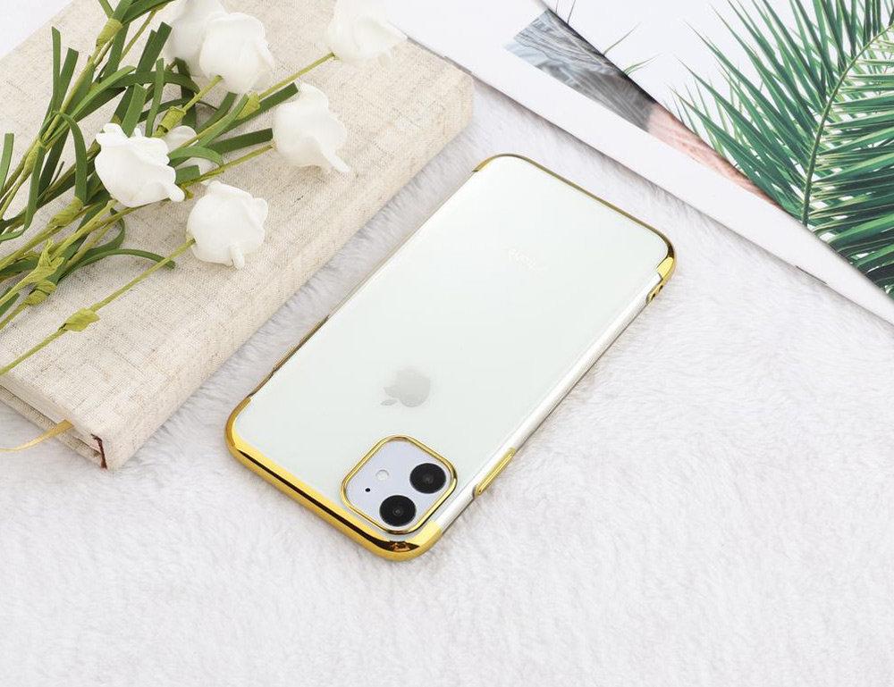 Elektropläterat TPU-skal iPhone 11 med två skärmskydd.