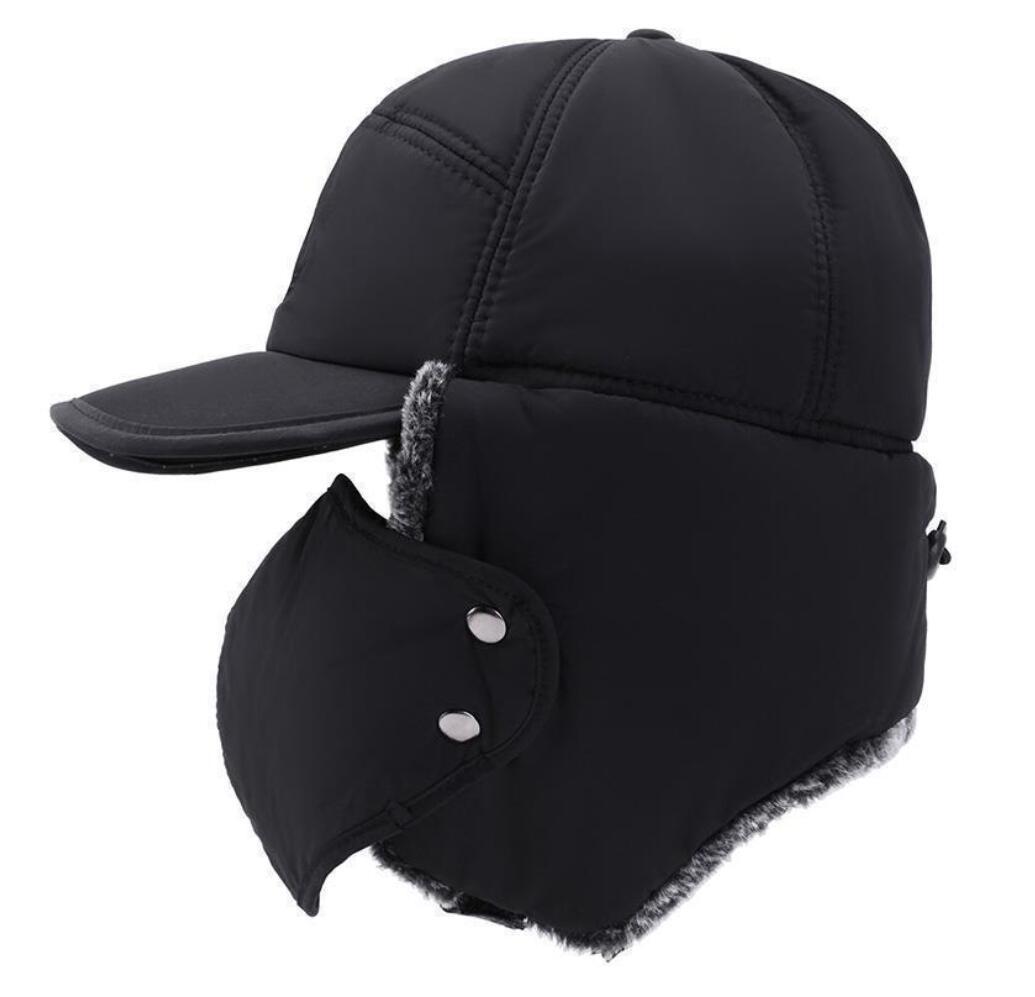 Fodrad mössa med avtagbar mask