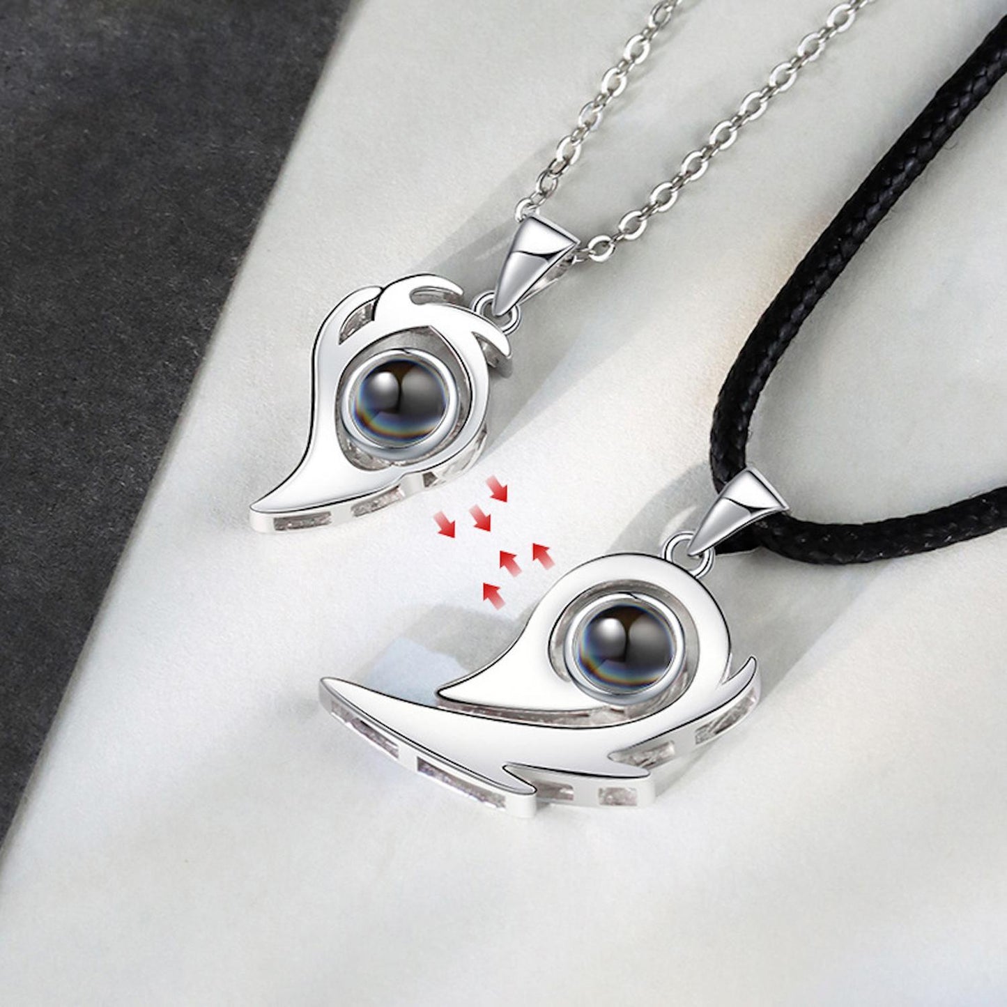 Vänskapshalsband "Eye of the heart" - Elegant och trendig design